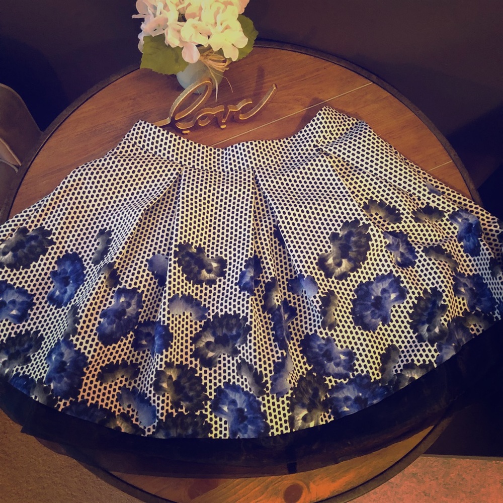 Express Floral Skirt. Women’s Size 6.